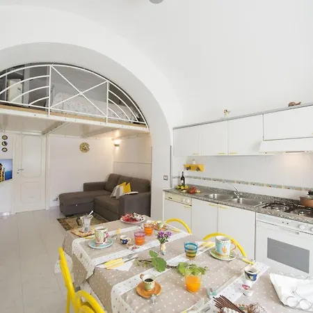 Sleeps 4 * Amalfi