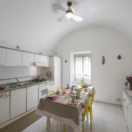 Sleeps 4 Amalfi